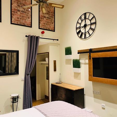 The Bull Inn Pub Stanford Dingley Экстерьер фото